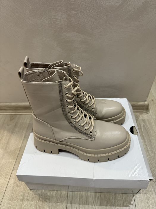 Обувки Боти, бежави