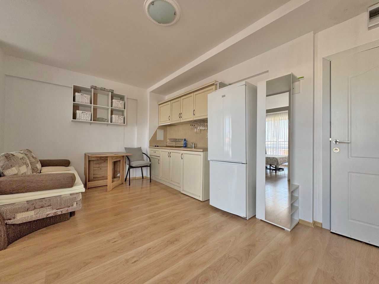 Продава се Двустаен апартамент в к.к. Слънчев бряг - 86 кв.м за 930 €/кв.м - Снимка #2