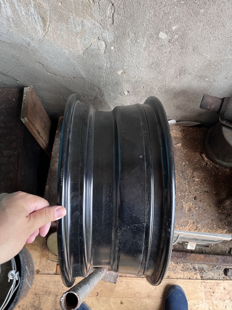Продам новый диск 15