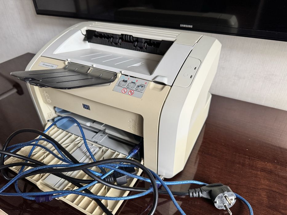 Продам принтер HP Laserjet 1018