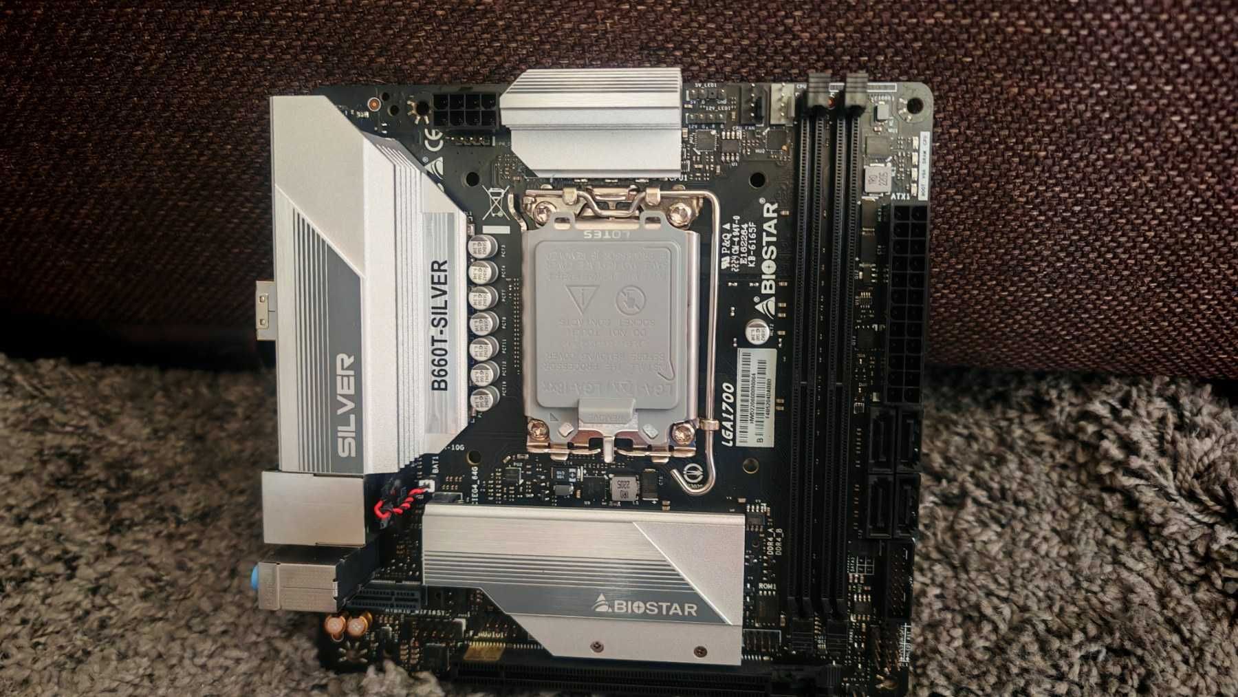 BIOSTAR  B660T-Silver Mini-ITX + INTEL i5-12400F, 6 Cores LGA 1700