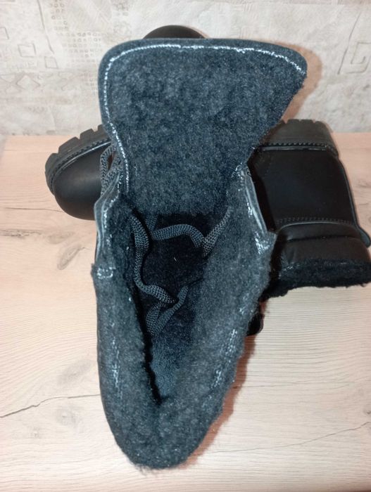 Нови топли мъжки боти № 43  - черни