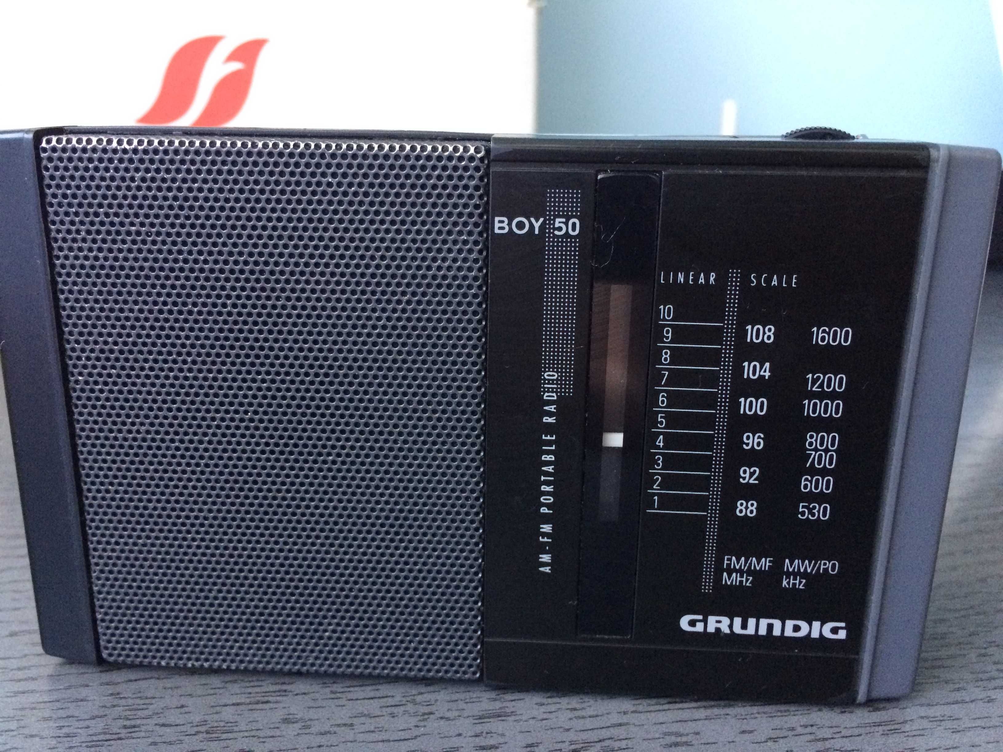 Radio de colectie Grundig Boy 50 functional.Cititi tot anuntul.