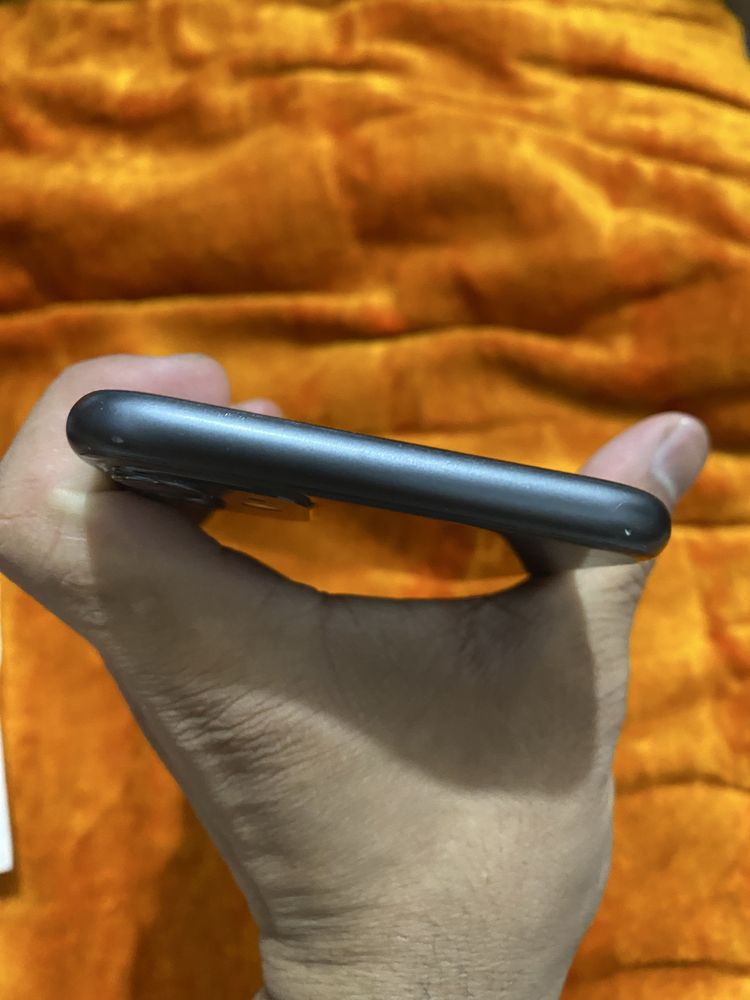 Iphone 11 garantiyasi bor