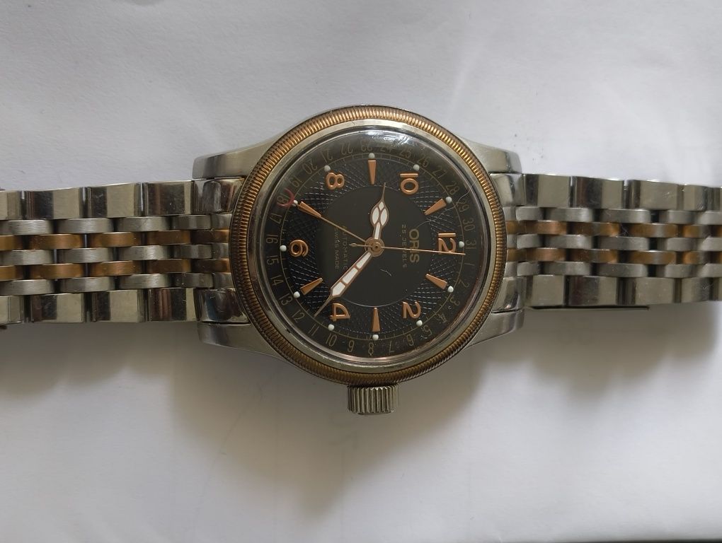 Автоматичен швейцарски часовник Oris