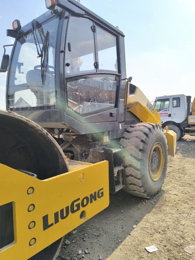 Каток LiuGong 16тонна