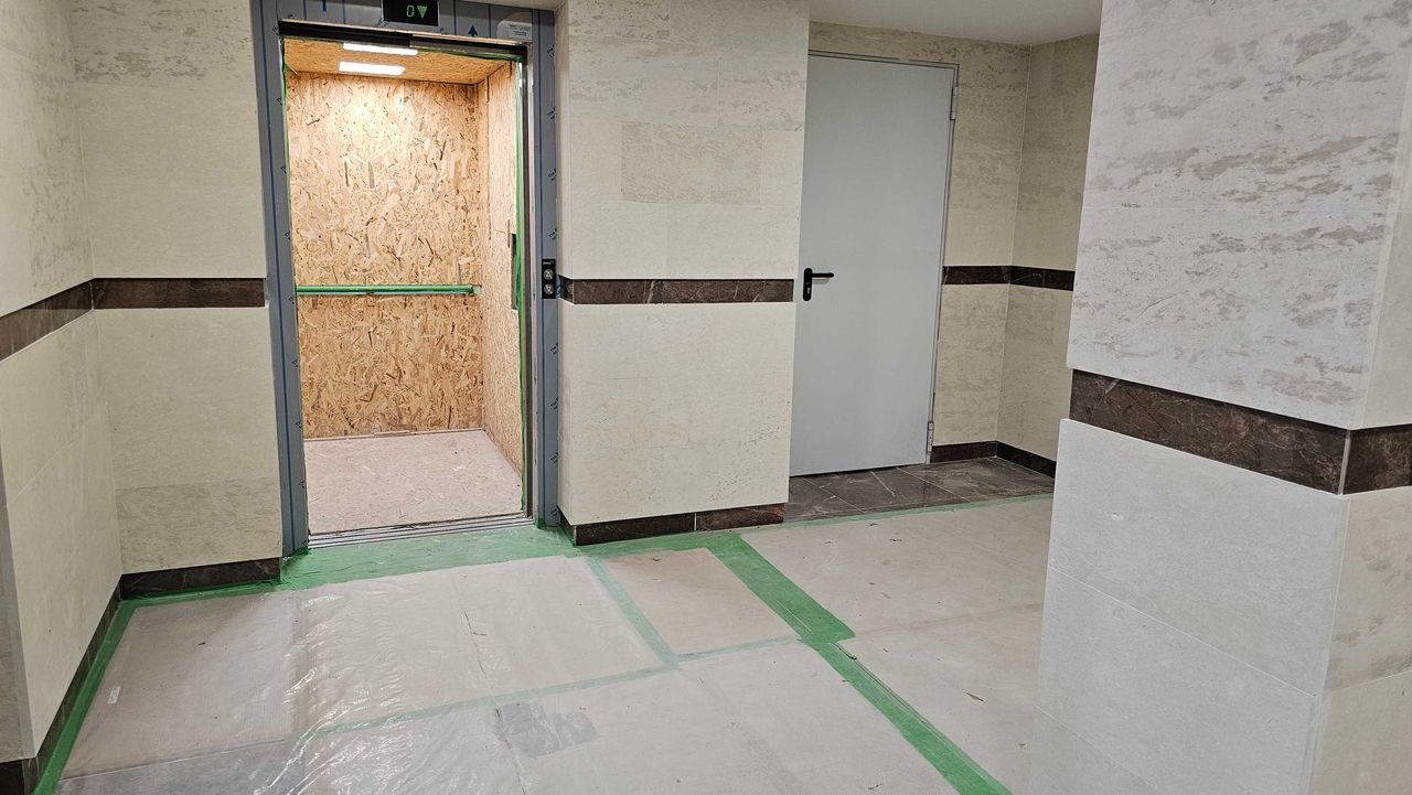 Продава се Двустаен апартамент в София, Лагера - 86 кв.м за 2300 €/кв.м - Снимка #7