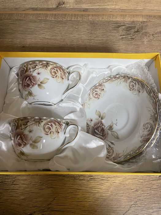 Serviciu Kingensin portelan fin (2 cesti, 2 farfurii)