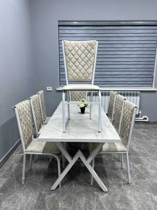 стол и cтулья. Орындық және стол