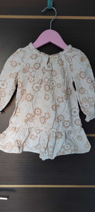 Лот есенни дрехи (рокли,яке) за бебе момиче 74см