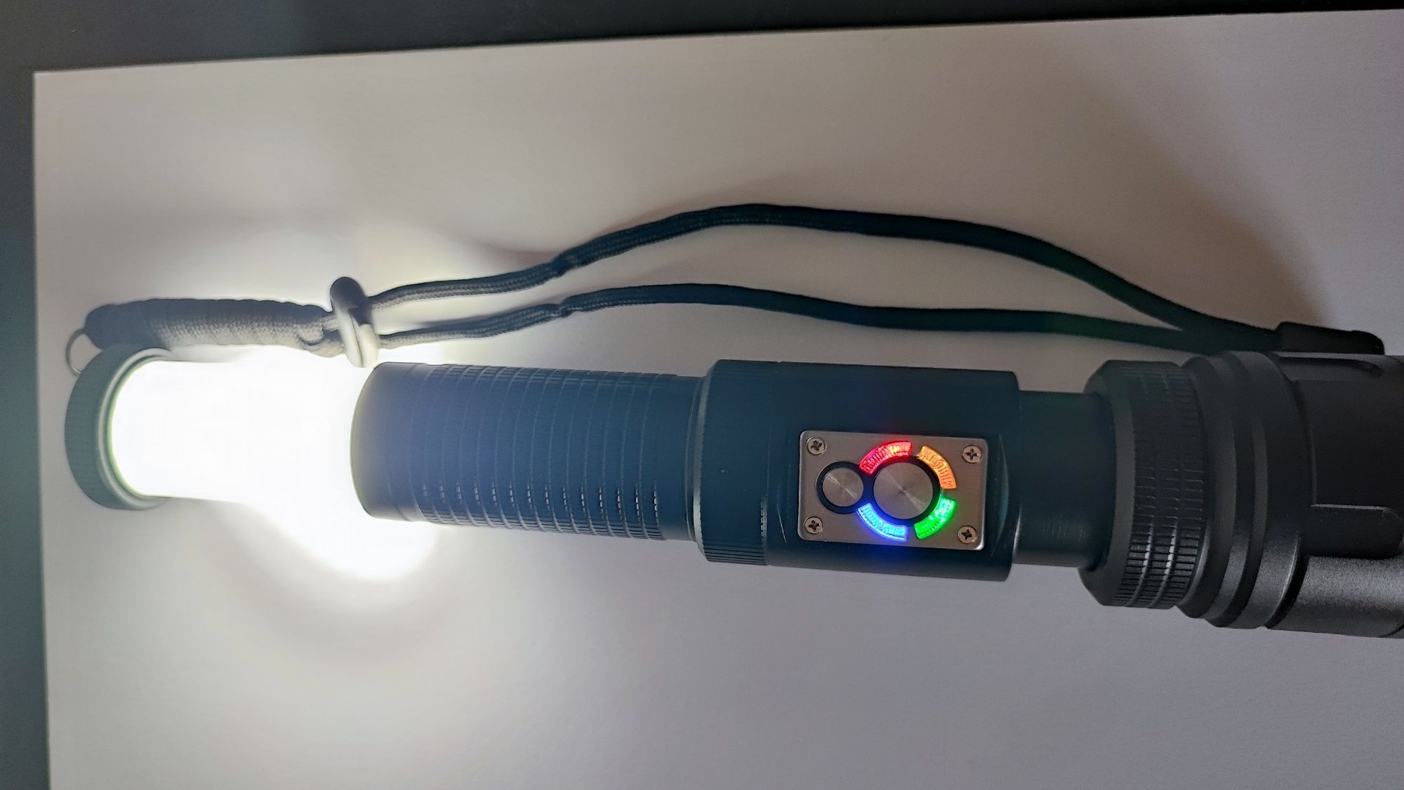 Lanterna puternica profesionala LED XHP-99 + COB