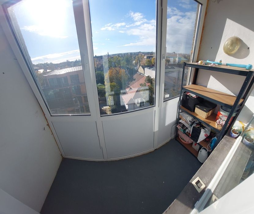 Apartament 2 camere, zonă excelentă Oradea – orientare est-sud!