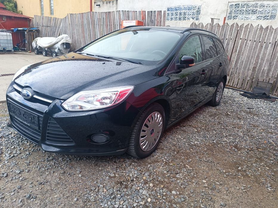 Ford Focus - 1.0 Benzină 125CP - An 2013 - Clima / Senzori / Pilot