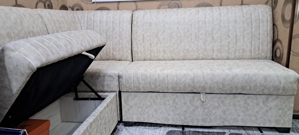 Ошхона мебили яхши холатда турибди