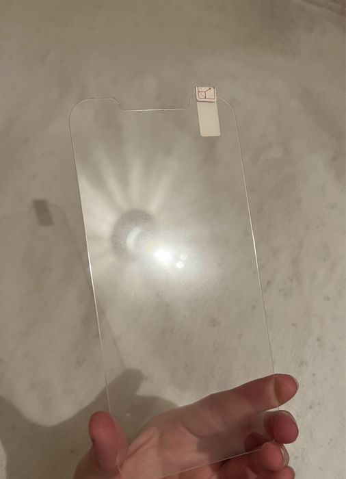 Защитное стекло на телефон