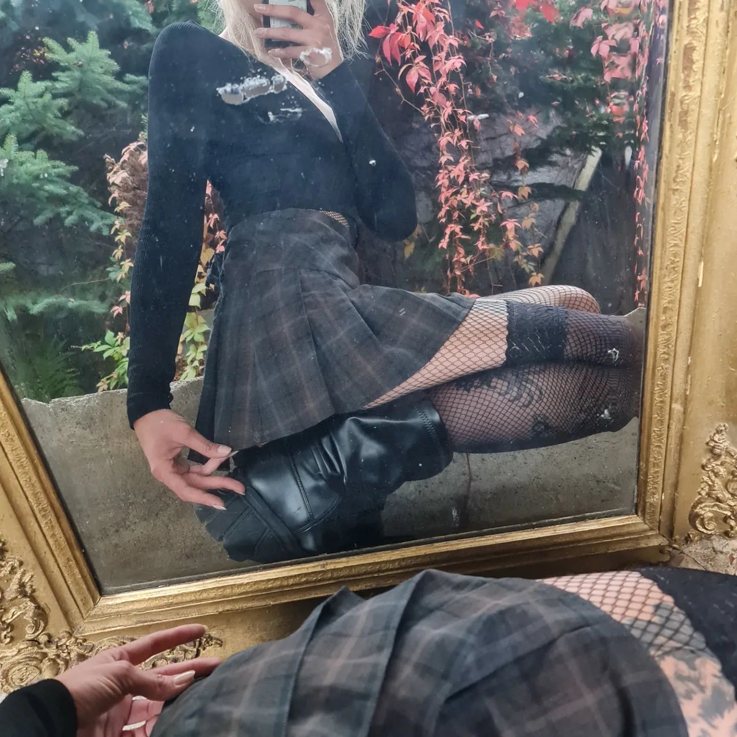 Academia mini skirt