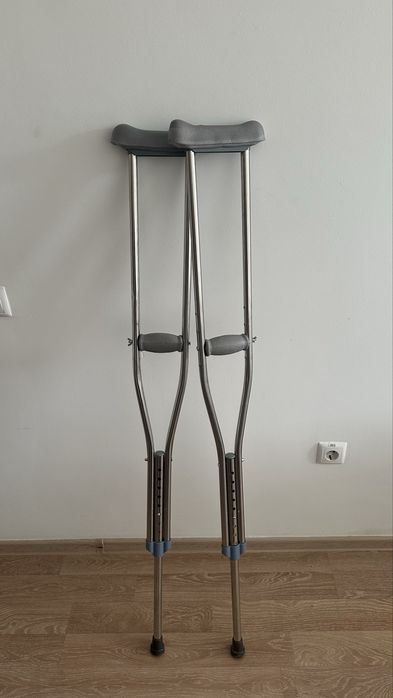 СРОЧНО продам костыль
