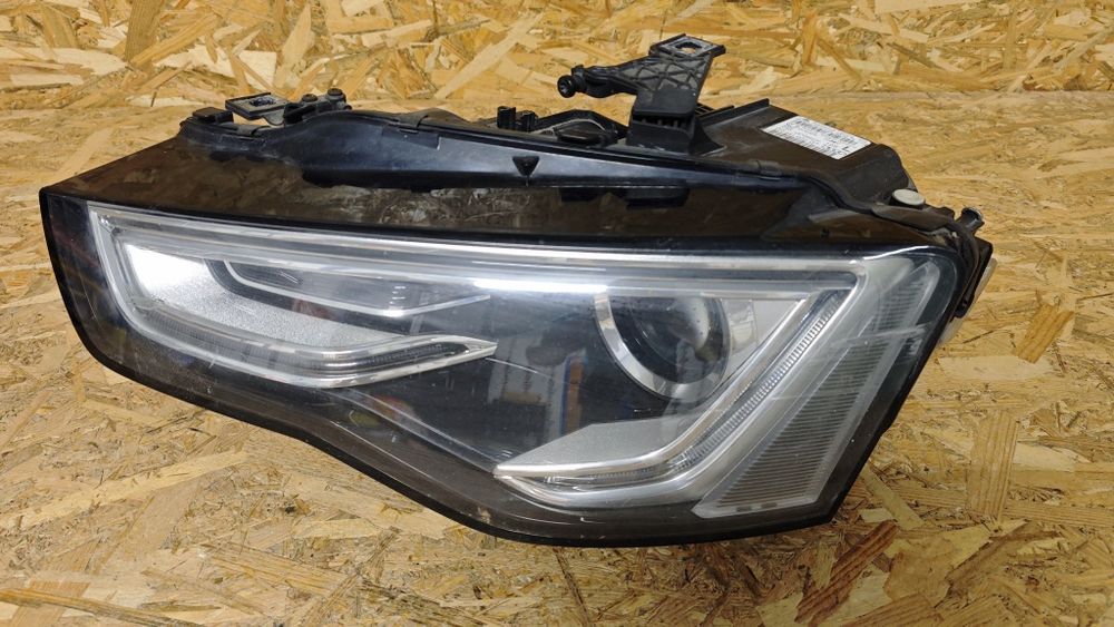 Ляв фар за Ауди А5 8Т Audi A5 8T Xenon LED 2014