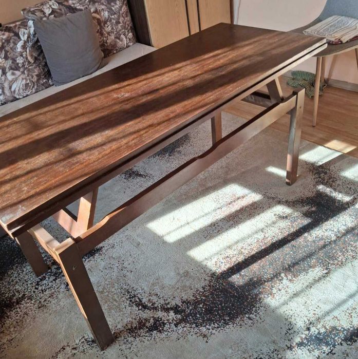 Разтегателна маса за хол/дневна