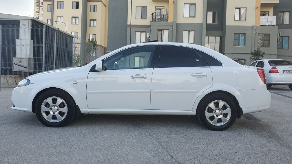 Chevrolet Jentra sotiladi 3 pazitsia 2018 yil