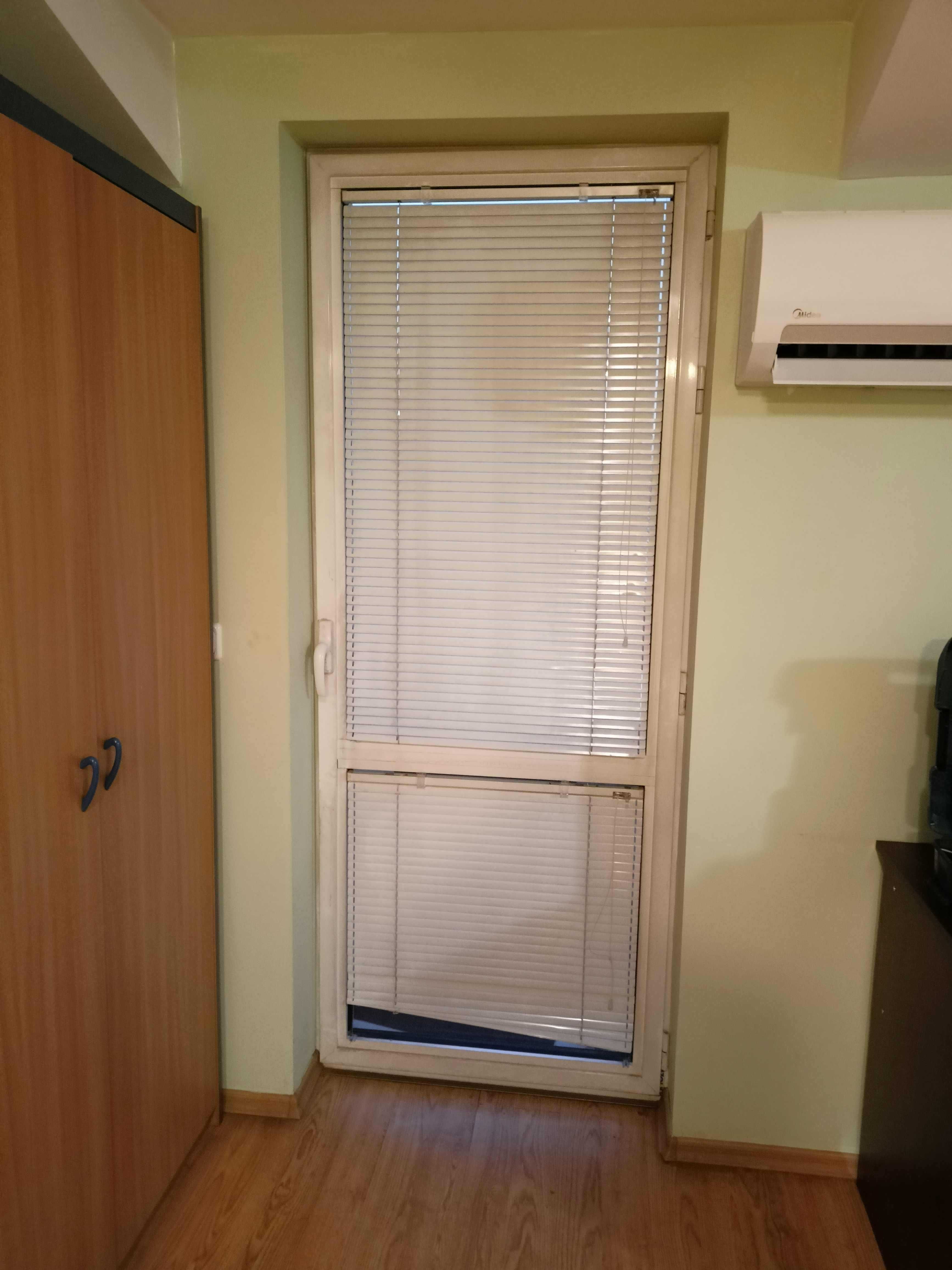 Балконска алуминиева врата 88х215см – 2 броя