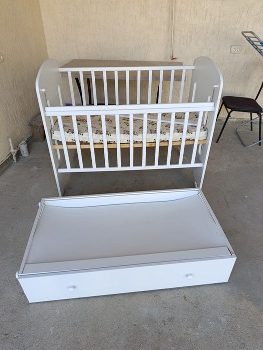 Детский кровать  в хорошом состоянии