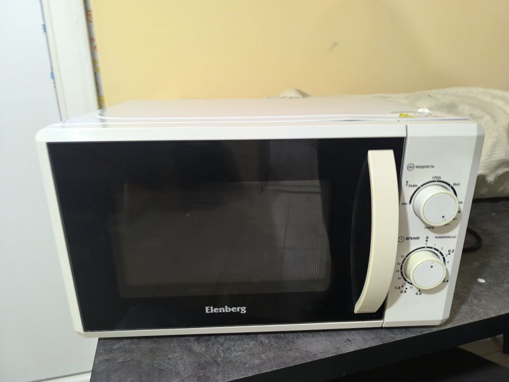 Микроволновку продам