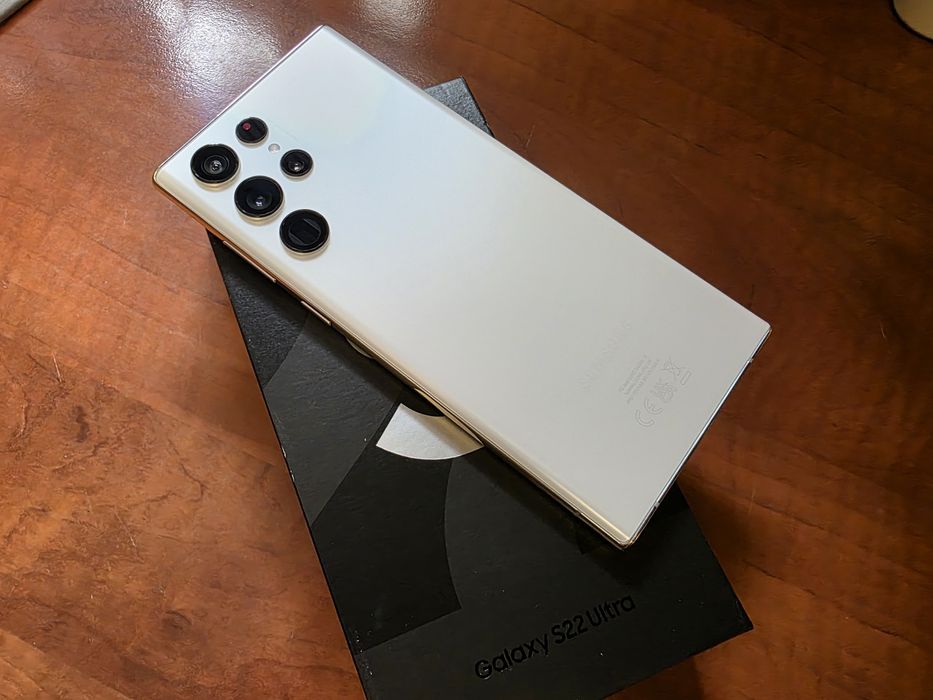 Samsung Galaxy S22 Ultra 512GB, 5G, Dual Sim, White, la pachet + bonus