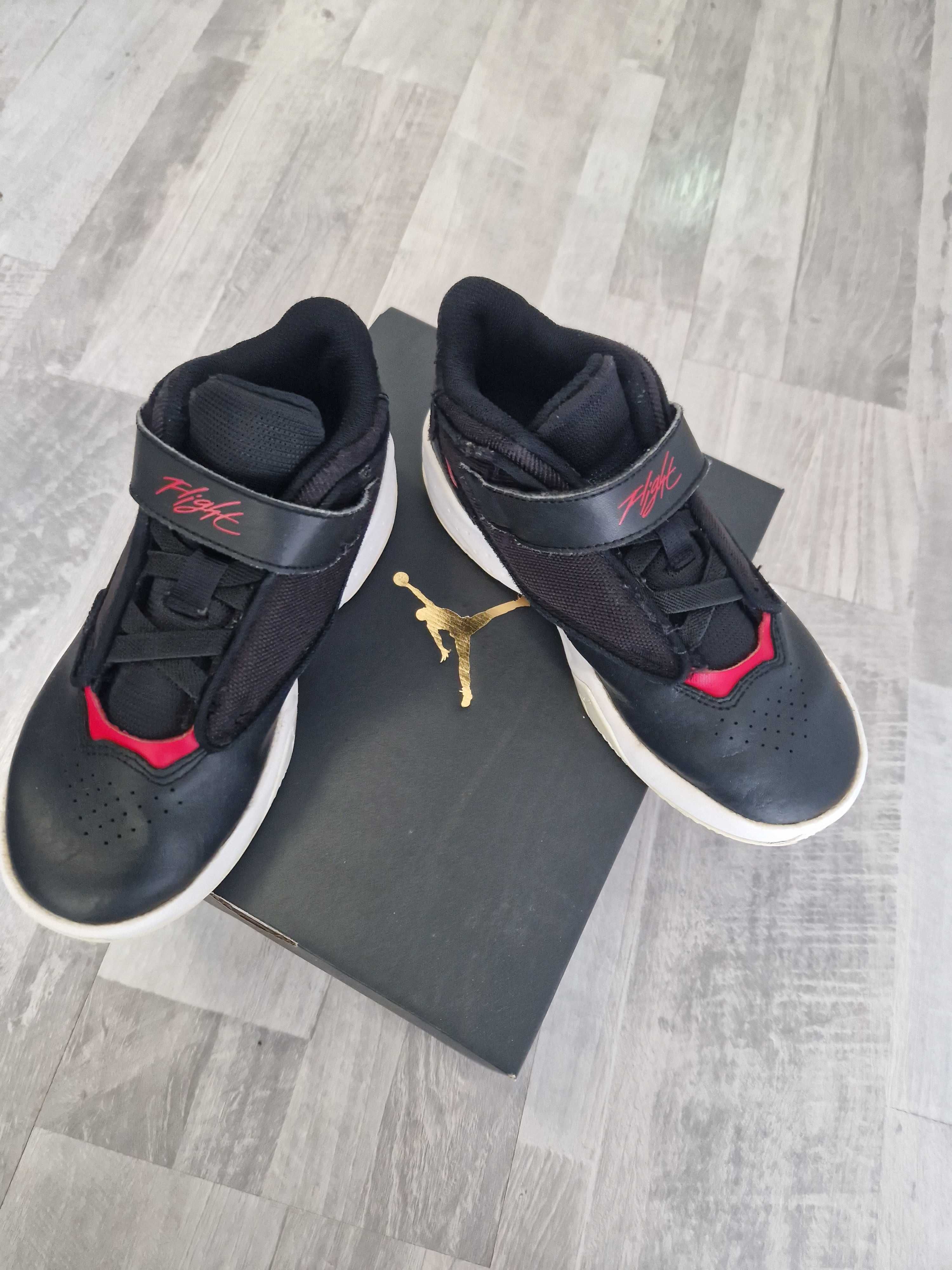Детски маратонки JORDAN MAX AURA