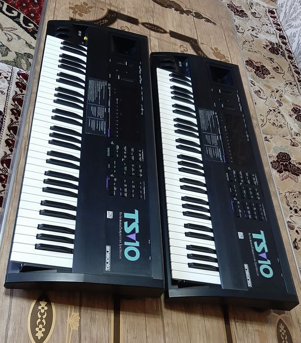 Ensoniq ts10 lar Sotiladi.