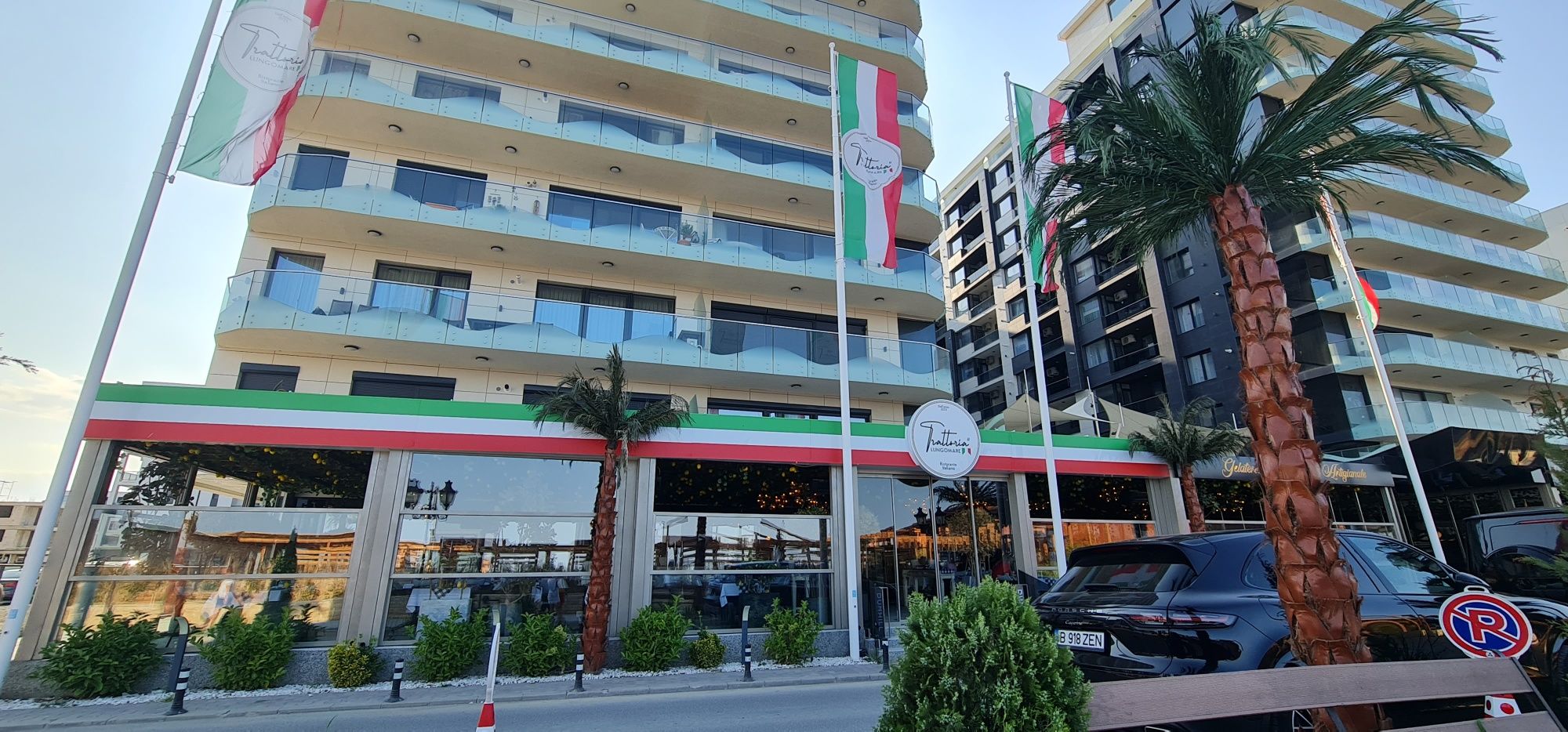 Închiriez Aprt cu 2 camere în regim hotelier în Mamaia Nord Resort B-S