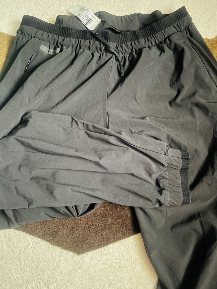 Pantaloni sport cu elastic superbi