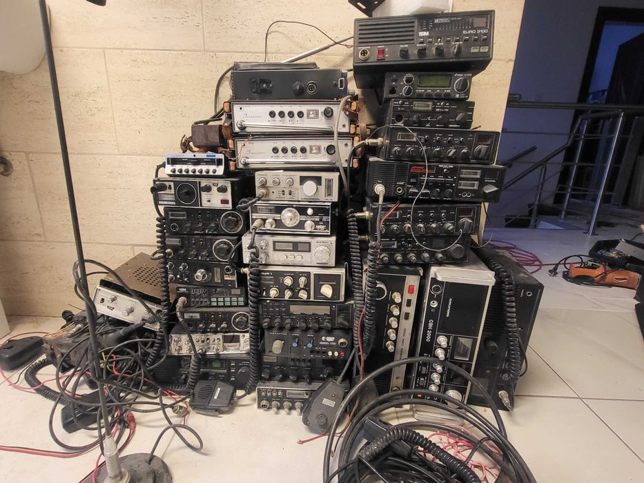 Colectie statii radio citizen band