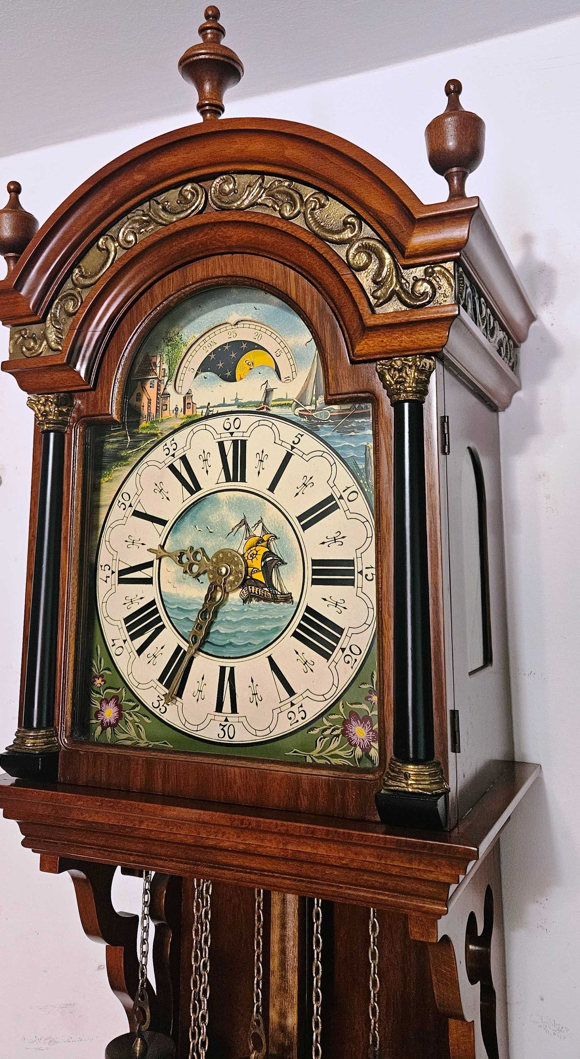 Ceas de perete cu pendul si 3 greutati Hermle-Westminster