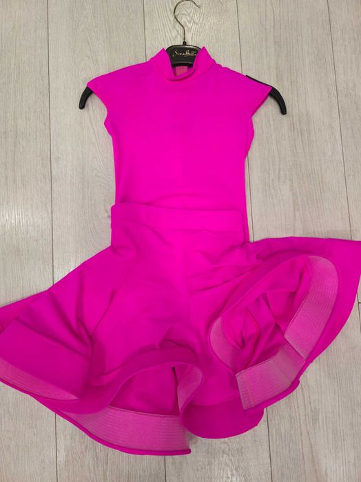 Костюм для бальных танцев 140р