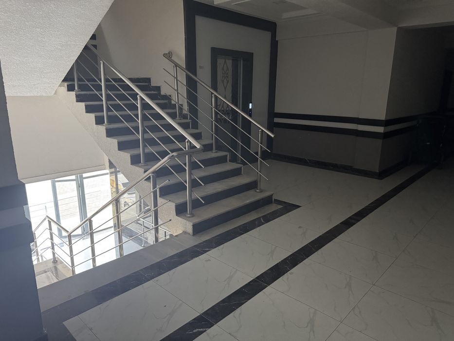 SROCHNO sotiladi kvartiya 3 xonali