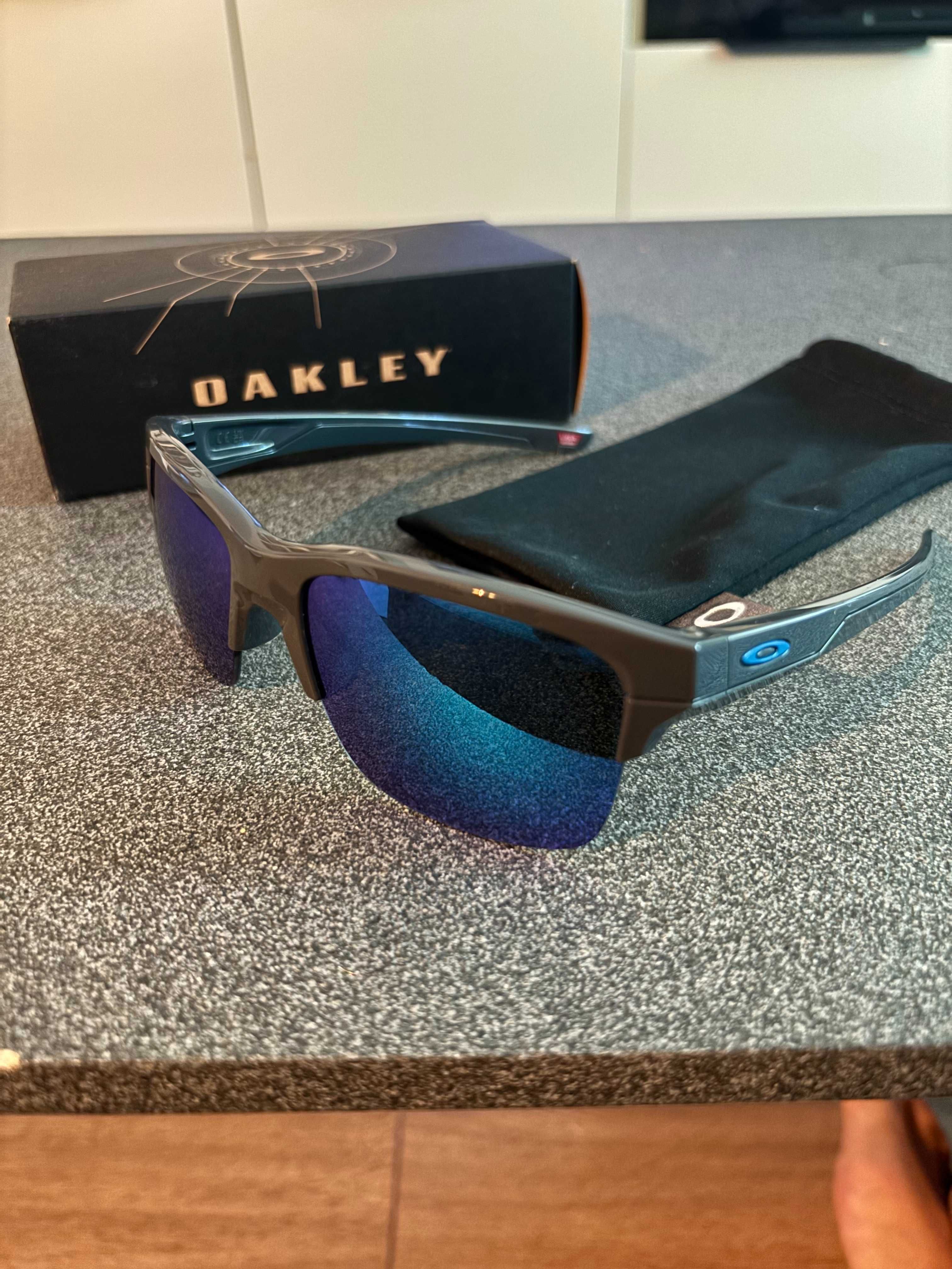 Продавам Чисто Нови Очила Oakley Thinlink