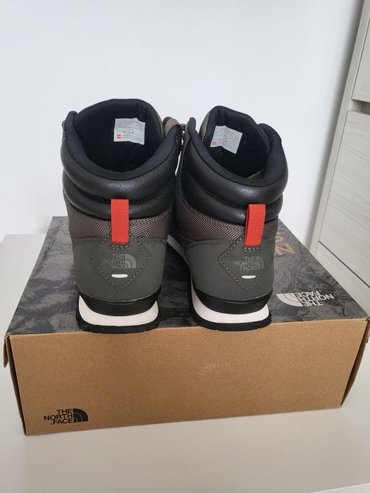 Ghete The North Face Back-To-Berkeley, în cutia originală, ca și noi
