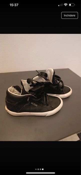 Tenesi guess nr 26 pentru fetite