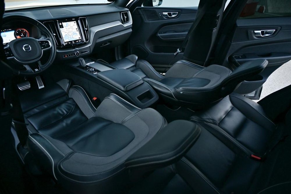 Volvo XC60  AWD R-Desing Led Pano