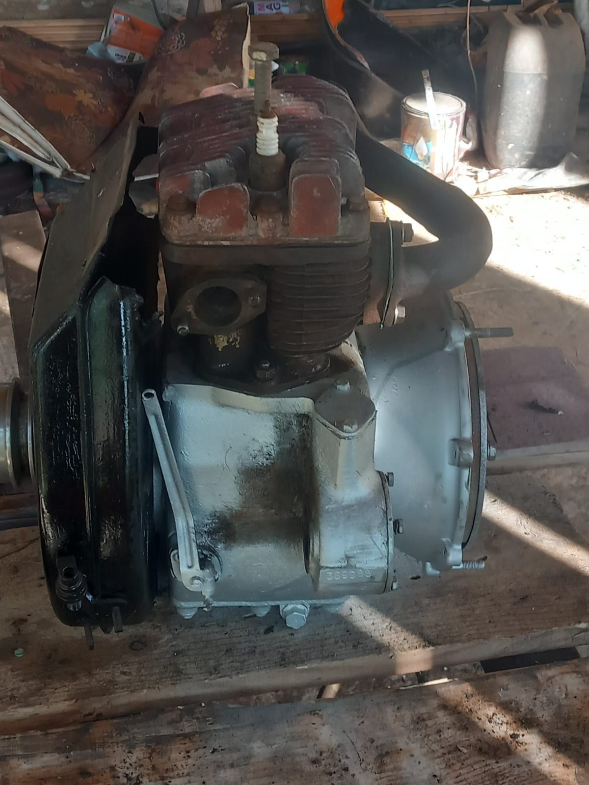 Vând Motor cositoare Lombardini