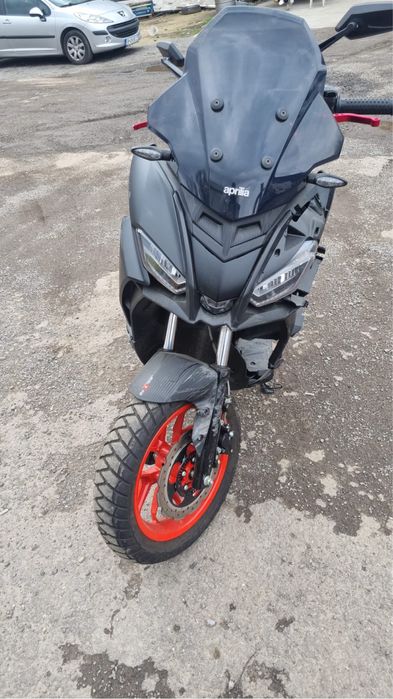 Scuter Aprilia SRGT 125