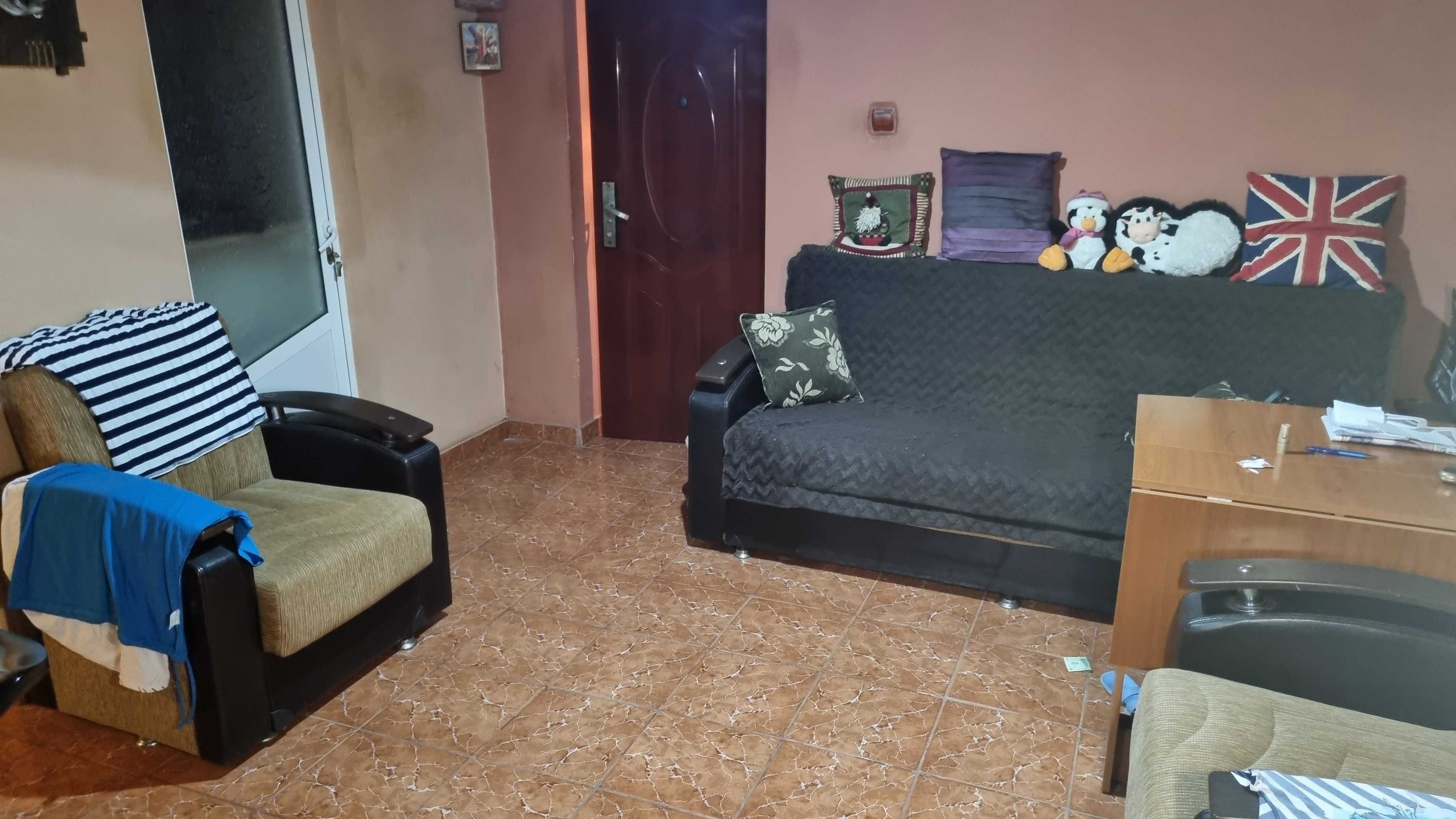 Casa 3 camere + spatiu comercial