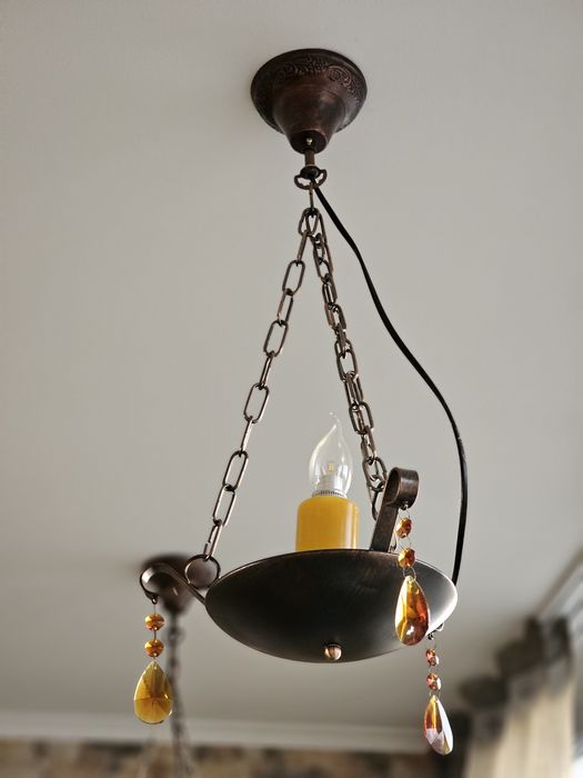 Люстра, выполнена под лампаду