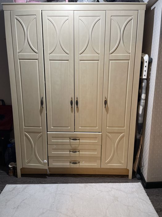 Продам шкаф. В хорошем состоянии