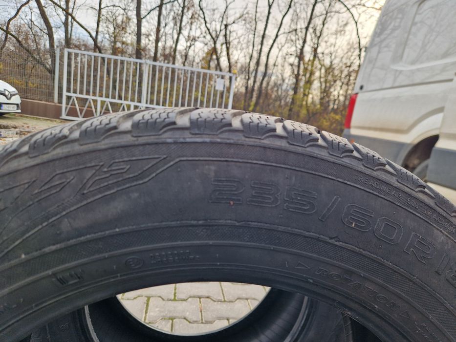 235/60R18 Nokian WR SUV 3