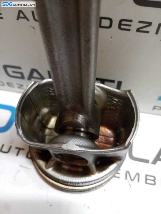 Piston Pistoane cu Biela Dacia Logan 2 0.9 TCE 2004 - 2012 [M7595]