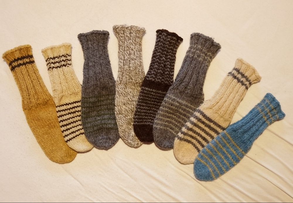 Вълнени чорапи. За София може и лично предаване.