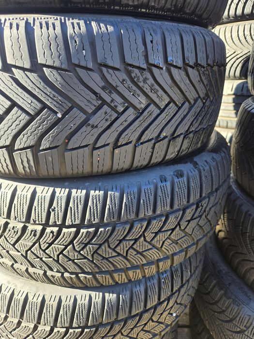 2бр. 205 55 16 Michelin зимни.