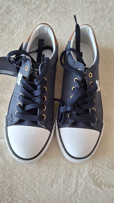 Adidași Fila, Mărime 40